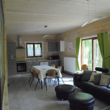 Gite Le Sous-Bois Cerfontaine Exteriér fotografie